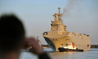 Nga tố Mỹ ngáng đường thương vụ mua tàu đổ bộ Mistral 