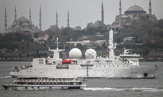 Tàu trinh sát Dupuy de Lom