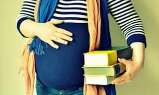 Khi học sinh mang bầu