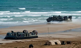 Khám phá tàu đổ bộ đệm khí lừng danh của hải quân Mỹ