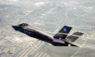 Nguyên mẫu siêu chiến đấu cơ F-35 đạt mốc 1.000 giờ bay