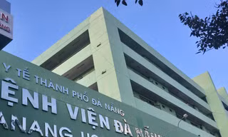 Hai vợ chồng anh T. được bệnh viện Đà Nẵng tích cực điều trị nhưng không qua khỏi. Ảnh: t.T.