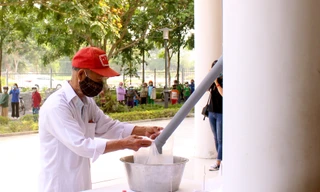 Đà Nẵng: Mỗi quận, huyện có 2 - 3 máy như “ATM gạo” giúp người khó khăn