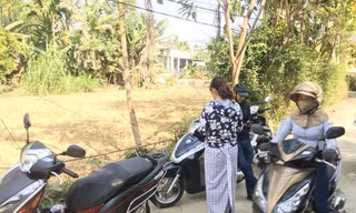 Cò đất 'thổi giá' náo loạn vùng quê
