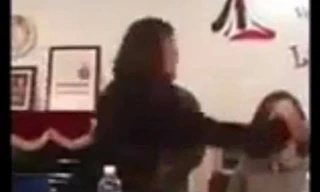 Phụ huynh Đà Nẵng tát cô giáo nay muốn xin lỗi