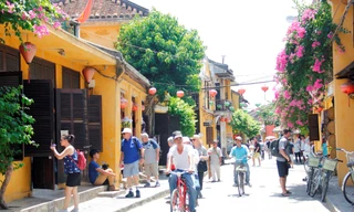 Đại diện quán cà phê ở Hội An nơi cô gái để ngực trần quay clip nói gì?