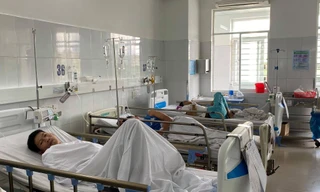 Hơn 130 người ngộ độc nghi do ăn đồ chay mua ở chợ