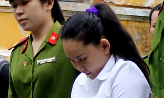 Bảo mẫu đạp chết bé trai 18 tháng tuổi hầu tòa