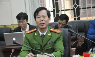 Đại tá Đào Hữu Liêm, Phó giám đốc Công an tỉnh trả lời báo chí chiều 20/3. Ảnh: Tuấn Nguyễn