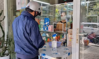 Đà Nẵng thêm gần 2.000 ca, chỉ bán thuốc chữa COVID-19 cho người có đơn
