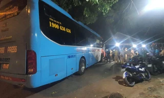 Không chịu khai báo y tế, tài xế nhốt CSGT trên xe khách