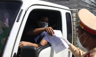 Ra ngoài không được phép phạt đến 10 triệu, trốn cách ly phạt đến 20 triệu đồng