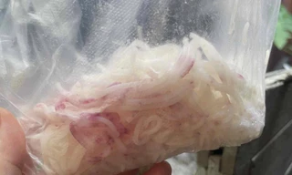 Đà Nẵng: Thêm người dân mua bún tươi về ăn bỗng đổi màu sau một đêm