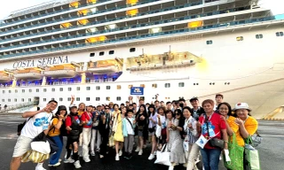 Hơn 3.000 khách đi du thuyền từ Hồng Kông - Trung Quốc tới Đà Nẵng 