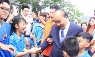 Chủ tịch nước dự Ngày hội tới trường cùng học sinh trường Hy Vọng