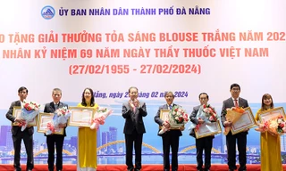 Đà Nẵng: "Tỏa sáng Blouse trắng" tôn vinh 20 y, bác sĩ tiêu biểu