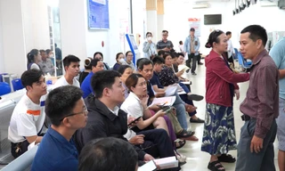 Người dân Đà Nẵng đổ xô làm giấy tờ đất 