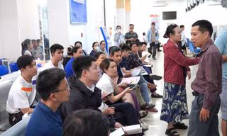 Người dân Đà Nẵng đổ xô làm giấy tờ đất 