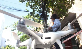 Đà Nẵng dùng flycam giám sát 'ai ở đâu ở yên đó'