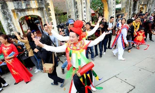 Độc đáo Lễ hội Con đĩ đánh bồng