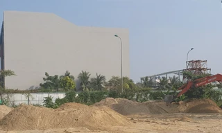 Người dân bức xúc vì bãi kinh doanh vật liệu gây ô nhiễm 'mọc như nấm' ở TP Sầm Sơn