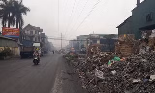 Bắc Ninh xử phạt 1,3 tỷ đồng, đình chỉ 3 doanh nghiệp xả thải tại làng giấy Phong Khê