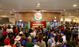 Du khách đổ xô đi Điện Biên, khách sạn, nhà nghỉ 'cháy' phòng 