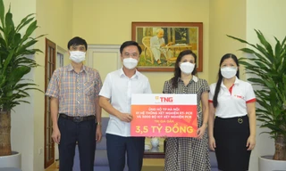 TNG Holdings Vietnam tặng hệ thống xét nghiệm COVID-19 cho bệnh viện dã chiến Hà Nội 