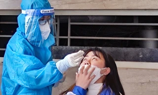 Dịch vụ test COVID-19 tại Hà Nội nóng từng ngày