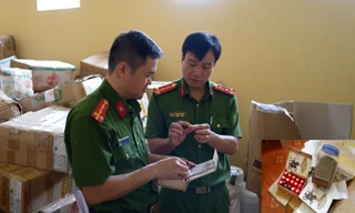 Bắt giữ cặp vợ chồng buôn bán hàng cấm tại Yên Bái