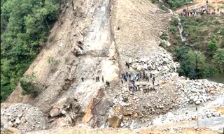 Hiện trường vụ sạt lở ở Lai Châu khiến 5 người chết và danh tính các nạn nhân