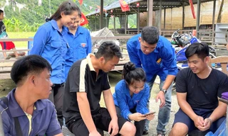 Đồng hành cùng đồng bào các dân tộc thực hiện thủ tục hành chính