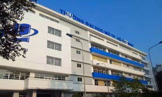 Dịch bệnh diễn biến phức tạp, các trường Đại học ở TP.HCM có giải pháp ứng phó ra sao?