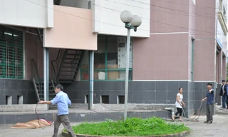 Cụ bà rơi từ tầng 16, tử vong tại chỗ