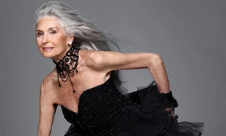 Siêu mẫu Daphne Selfe quyến rũ ở tuổi 83