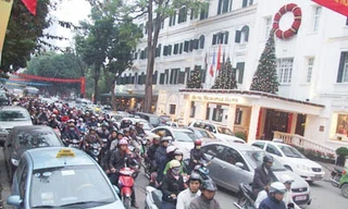 Thiếu quyết liệt nên bùng phát phương tiện cá nhân