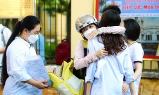 ẢNH: Đến cổng trường những ngày thi để hiểu lòng cha mẹ