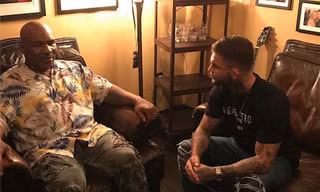 Garbrandt trao đổi với huyền thoại boxing Mike Tyson, chuẩn bị cho đại chiến sắp tới 