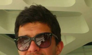 Thủ môn Goran Lena bất ngờ bị đạn bắn trúng đầu ngay trên sân tập 