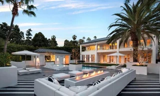 Biệt thự sang chảnh của Floyd Mayweather bị trộm đột nhập