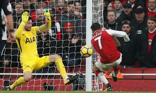 Pha lập công của Alexis Sanchez 