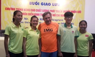 Ông Loren cùng 4 VĐV Việt Nam sẽ tập huấn tại Mỹ