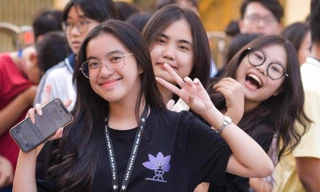 Độc lạ mùa khai giảng: Gen Z cần gì cũng có, mua hết ở... Confessions của trường!