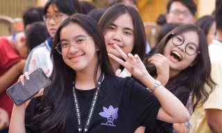 Độc lạ mùa khai giảng: Gen Z cần gì cũng có, mua hết ở... Confessions của trường!