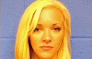 Cô giáo phải lòng học sinh 16 tuổi bị điều tra