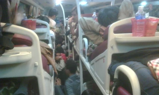 Lại phát hiện xe “nhồi” hơn 30 hành khách