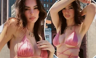 Mẫu nội y Emily Ratajkowski tung loạt ảnh mặc bikini phô chân ngực 'nóng mắt'