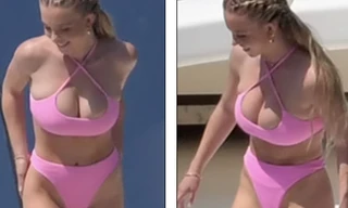 Tình tin đồn của Brad Pitt khoe 'siêu vòng một' ở biển