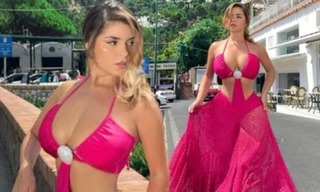 Mẫu nội y Demi Rose khoe vòng một 'ngoại cỡ' với váy 2 dây siêu nóng bỏng