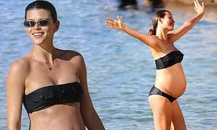 Siêu mẫu 9x khoe bụng bầu với bikini, sắp sinh vẫn sở hữu body thon nuột gây ngưỡng mộ